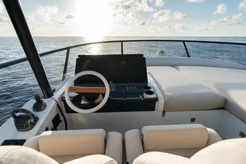 Slide: The Image of Azimut Fly 82 2027 - 22