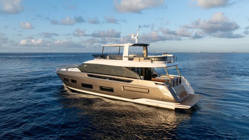 Slide: The Image of Azimut Fly 82 2027 - 4