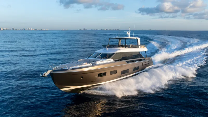 Slide: The Image of Azimut Fly 82 2027 - 3