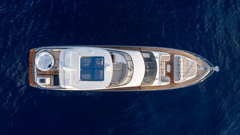 Slide: The Image of Azimut Fly 82 2027 - 10