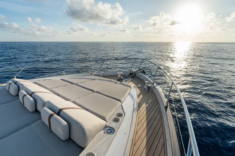 Slide: The Image of Azimut Fly 82 2027 - 27