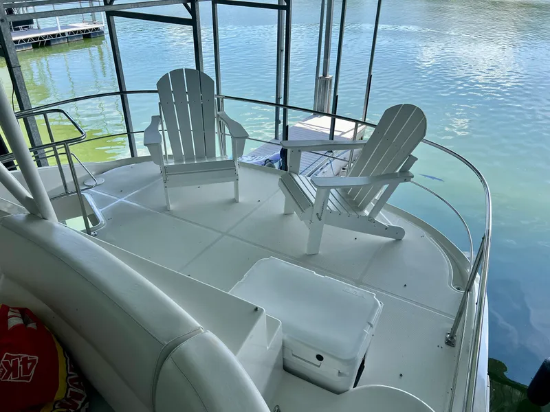 Slide: The Image of Carver Yachts 560 Voyager Skylounge 2005 - 43