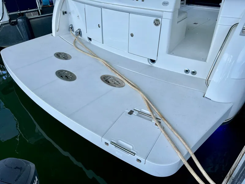 Slide: The Image of Carver Yachts 560 Voyager Skylounge 2005 - 50