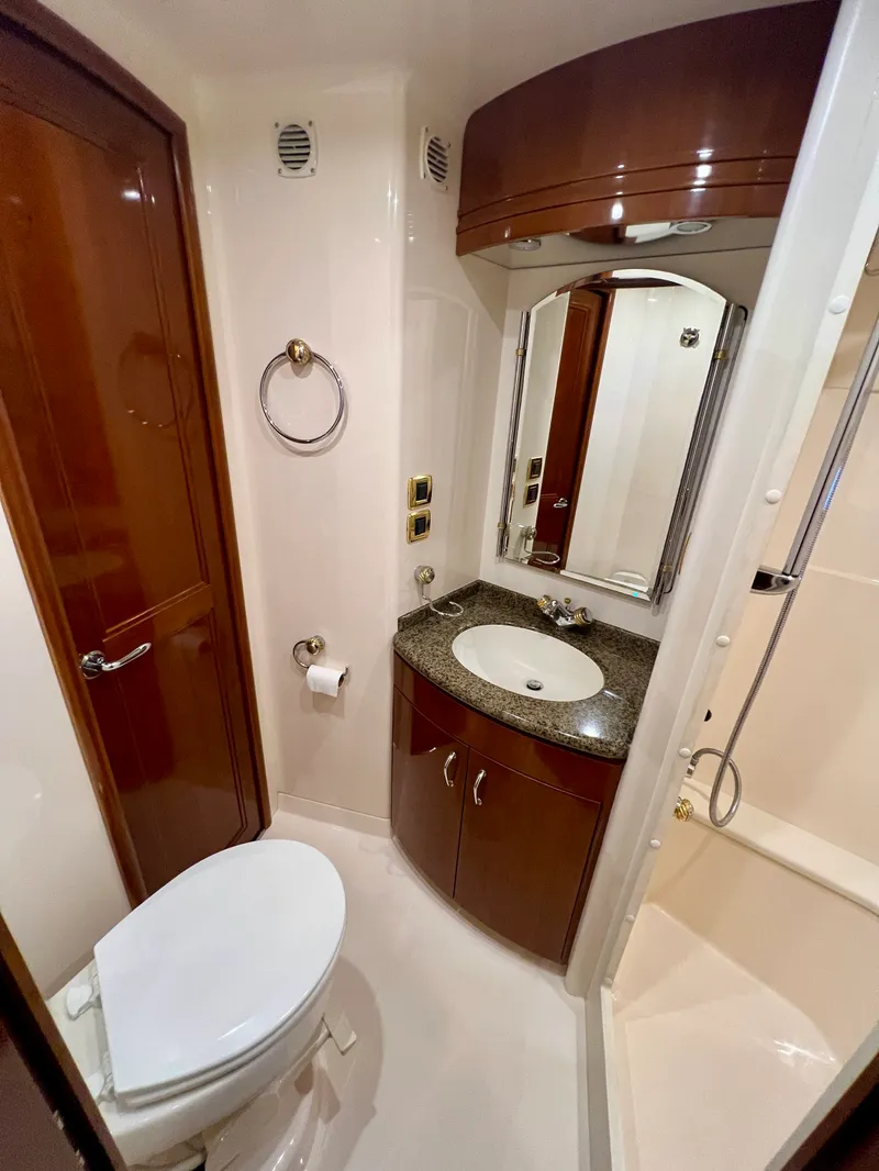 Slide: The Image of Carver Yachts 560 Voyager Skylounge 2005 - 31