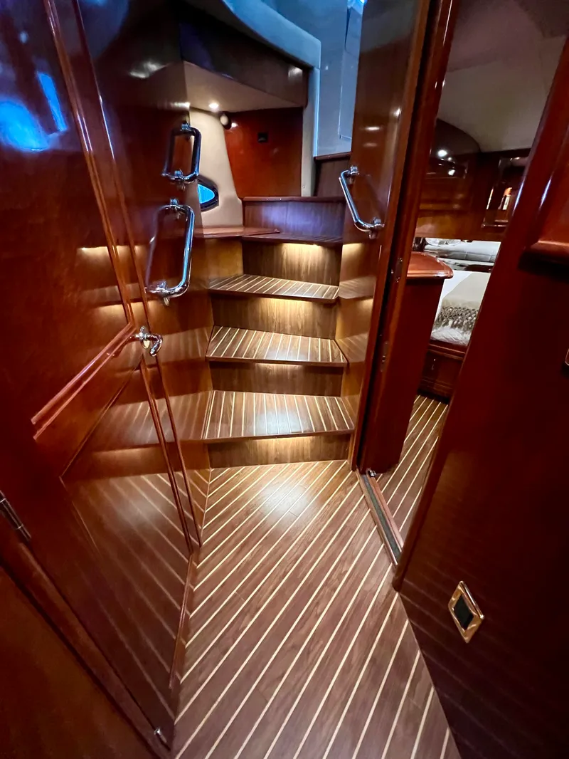 Slide: The Image of Carver Yachts 560 Voyager Skylounge 2005 - 35