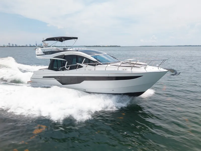 Slide: The Image of Galeon 510 SKY 2022 - 8