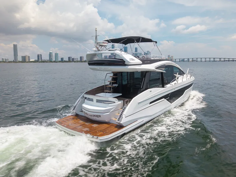Slide: The Image of Galeon 510 SKY 2022 - 12