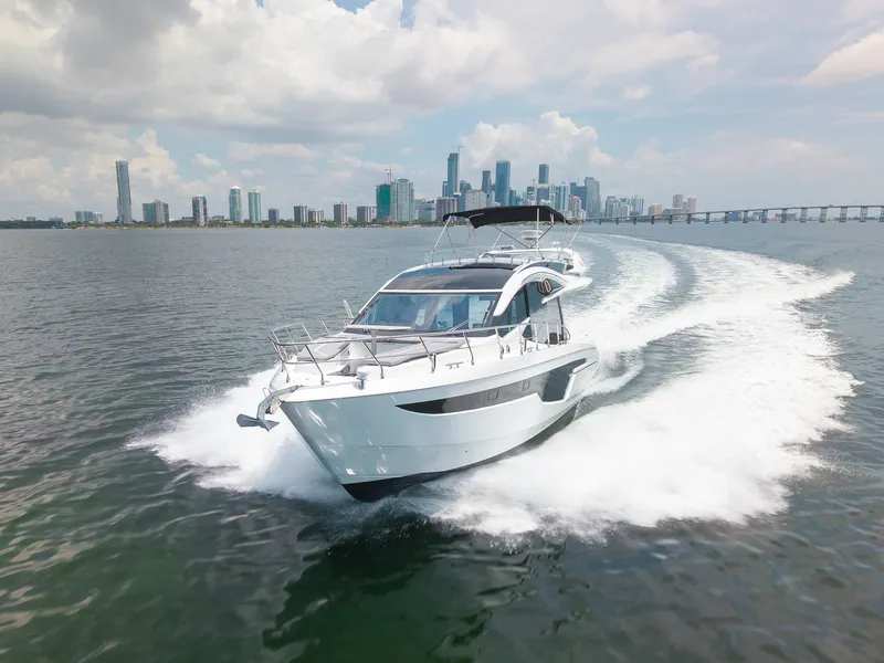 Slide: The Image of Galeon 510 SKY 2022 - 7