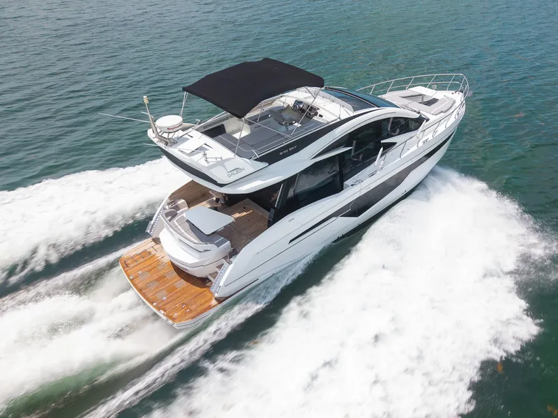 Slide: The Image of Galeon 510 SKY 2022 - 10