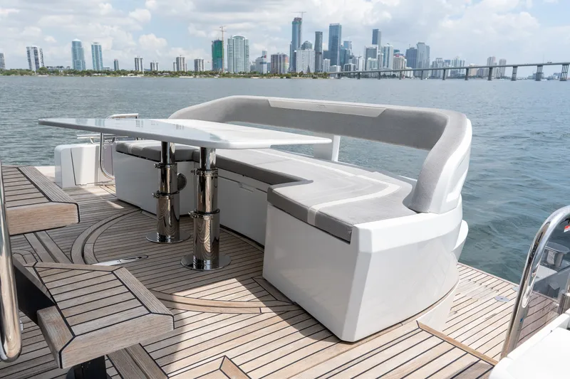 Slide: The Image of Galeon 510 SKY 2022 - 51