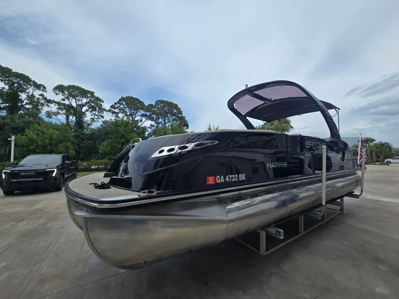 Slide: The Image of Harris 250 CROWNE 2021 - 3