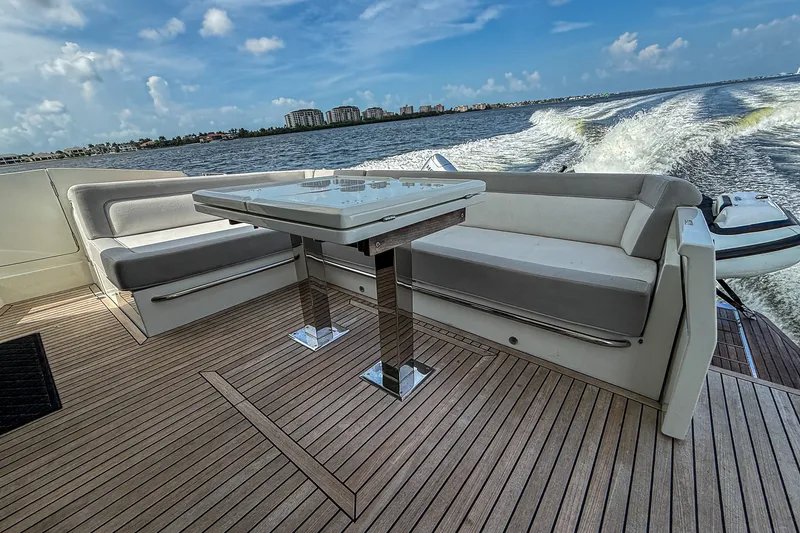 Slide: The Image of Galeon 550 Fly 2022 - 9