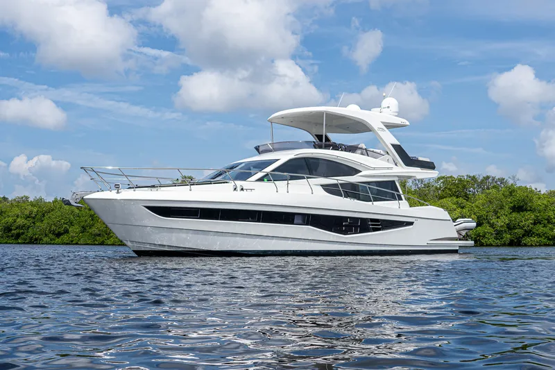 Slide: The Image of Galeon 550 Fly 2022 - 2