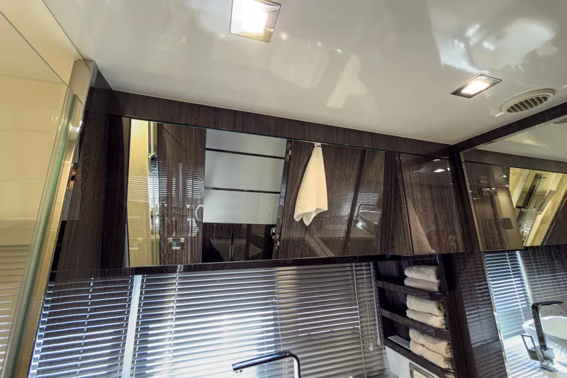 Slide: The Image of Galeon 550 Fly 2022 - 61
