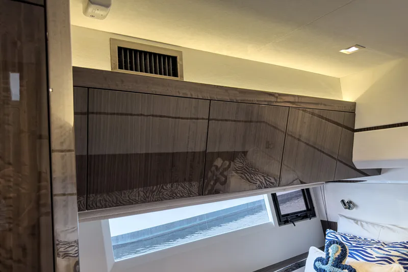 Slide: The Image of Galeon 550 Fly 2022 - 29