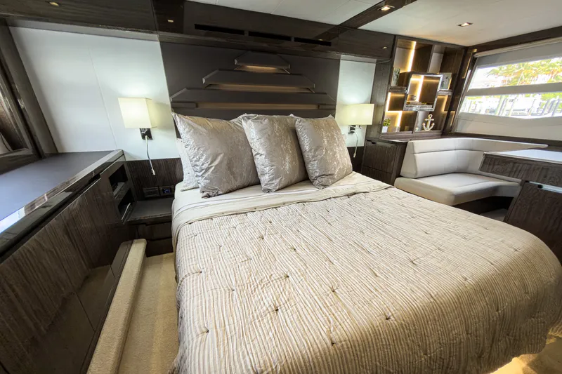 Slide: The Image of Galeon 550 Fly 2022 - 52