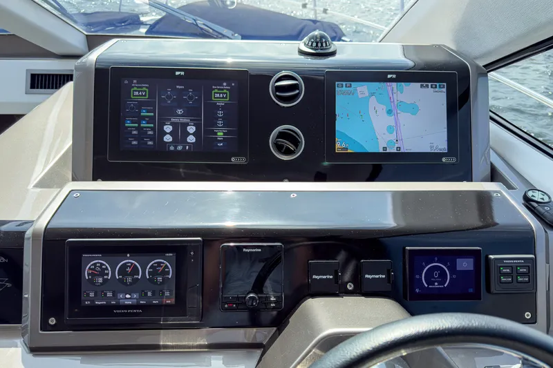Slide: The Image of Galeon 550 Fly 2022 - 67