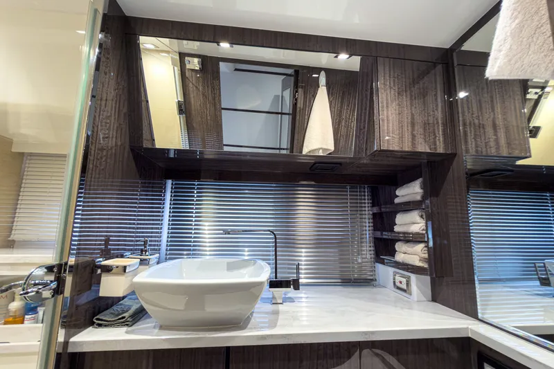 Slide: The Image of Galeon 550 Fly 2022 - 59