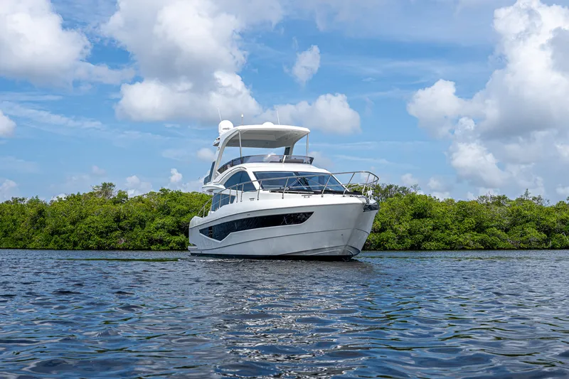 Slide: The Image of Galeon 550 Fly 2022 - 80