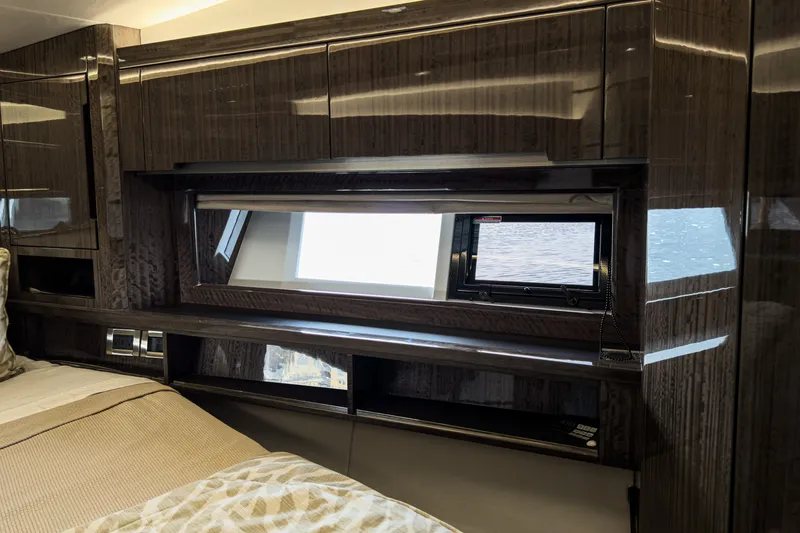 Slide: The Image of Galeon 550 Fly 2022 - 35