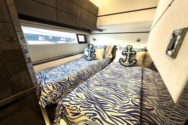 Slide: The Image of Galeon 550 Fly 2022 - 30