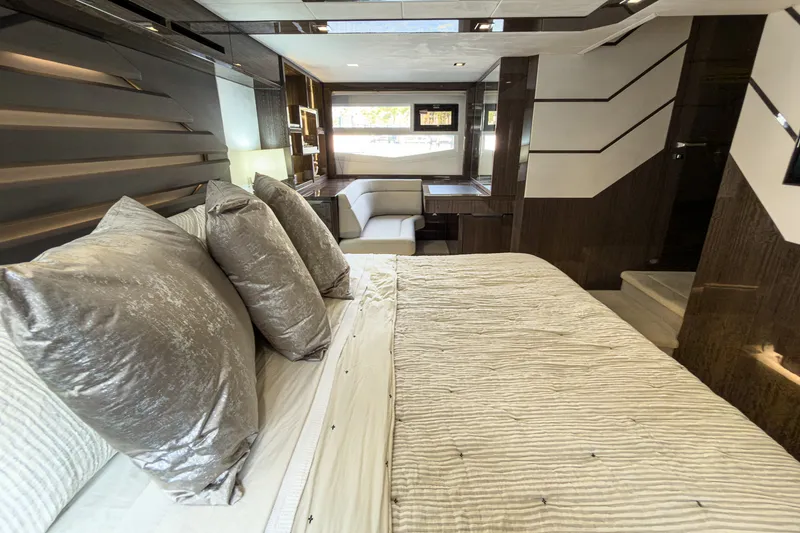 Slide: The Image of Galeon 550 Fly 2022 - 55