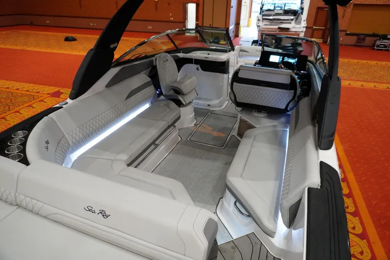 Slide: The Image of Sea Ray SLX 280 2024 - 3
