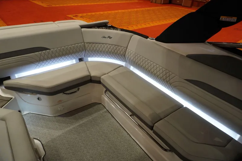 Slide: The Image of Sea Ray SLX 280 2024 - 7