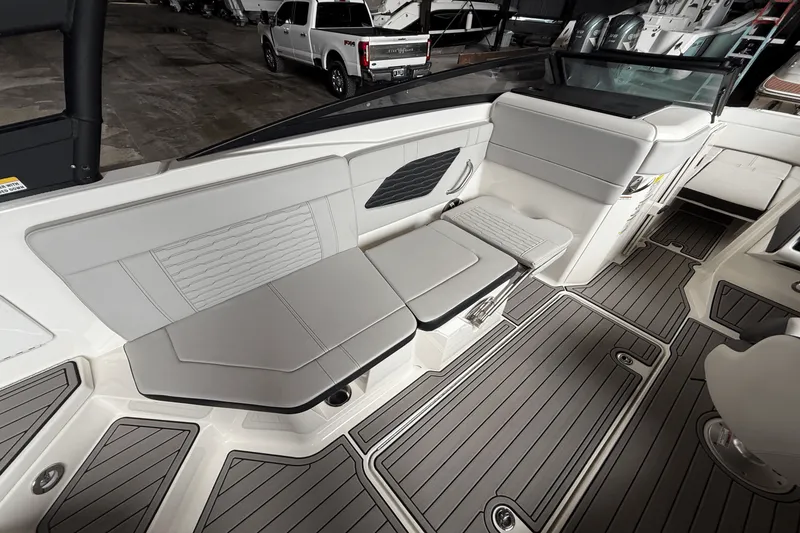 Slide: The Image of Sea Ray 23 SPX-OB 2023 - 12