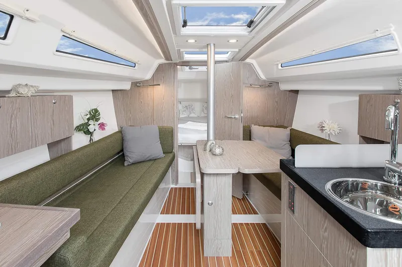 Slide: The Image of Hanse 315 2025 - 15