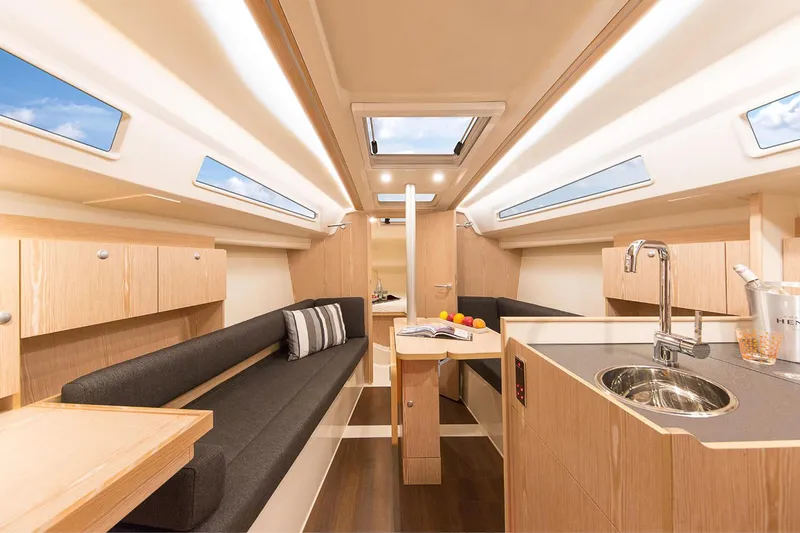 Slide: The Image of Hanse 315 2025 - 9