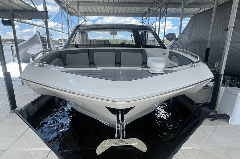 Slide: The Image of Galeon 375 GTO 2024 - 2