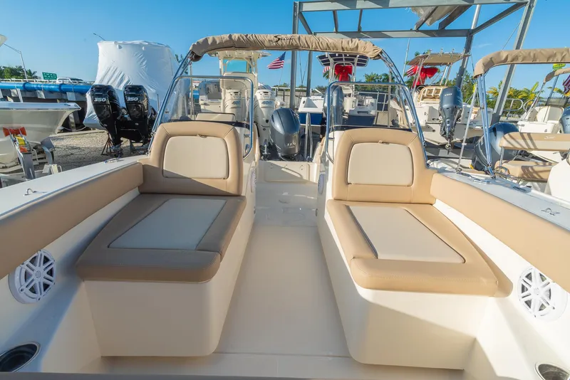 Slide: The Image of Interior of 2026 Scout 195 Sport Dorado with beige seating. - 18