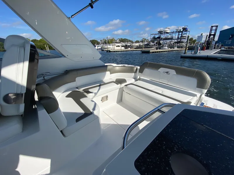 Slide: The Image of Monterey 275 Sport Yacht 2015 - 55