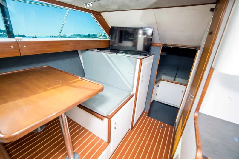 Slide: The Image of Tiara 3300 Flybridge 1989 - 22