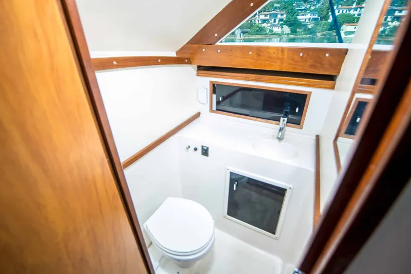 Slide: The Image of Tiara 3300 Flybridge 1989 - 26