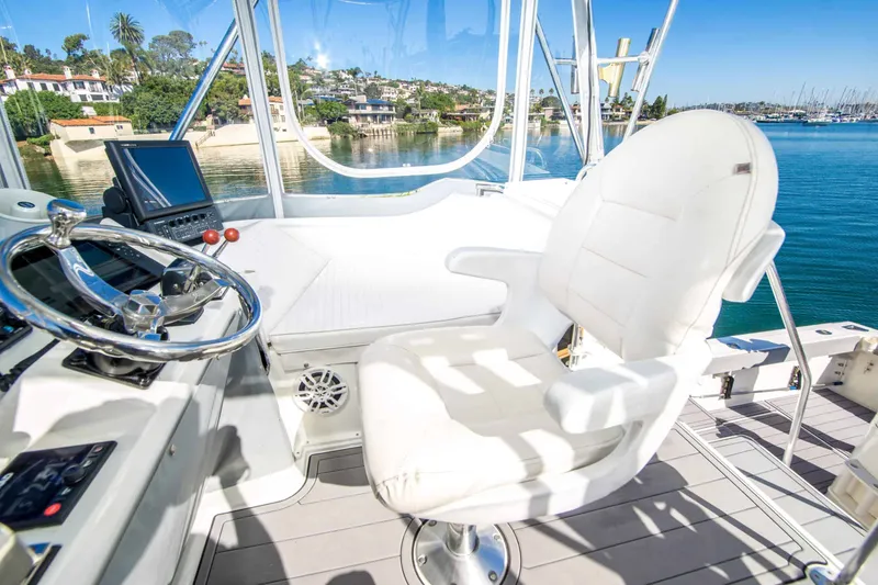 Slide: The Image of Tiara 3300 Flybridge 1989 - 12