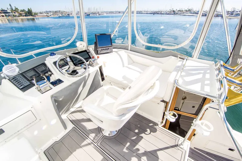Slide: The Image of Tiara 3300 Flybridge 1989 - 11