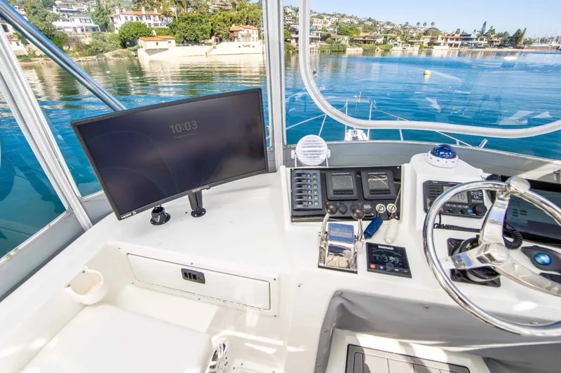 Slide: The Image of Tiara 3300 Flybridge 1989 - 9