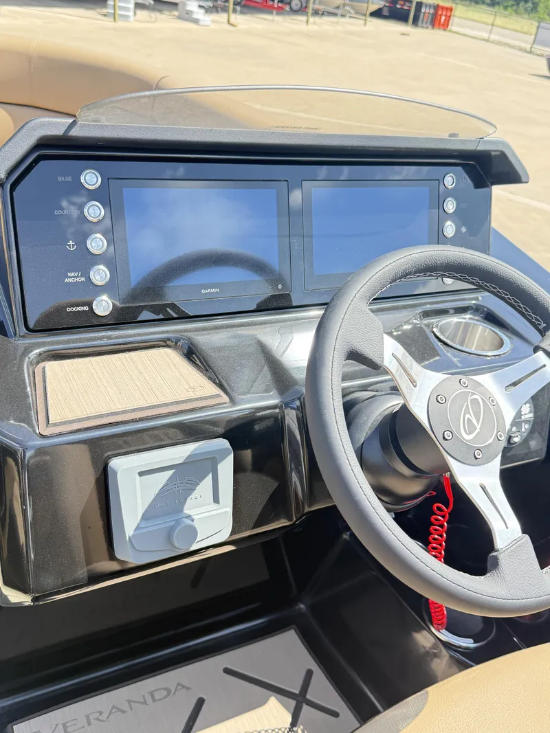 Slide: The Image of Veranda VX22RC Premium Pontoon/Tritoon 2026 - 49