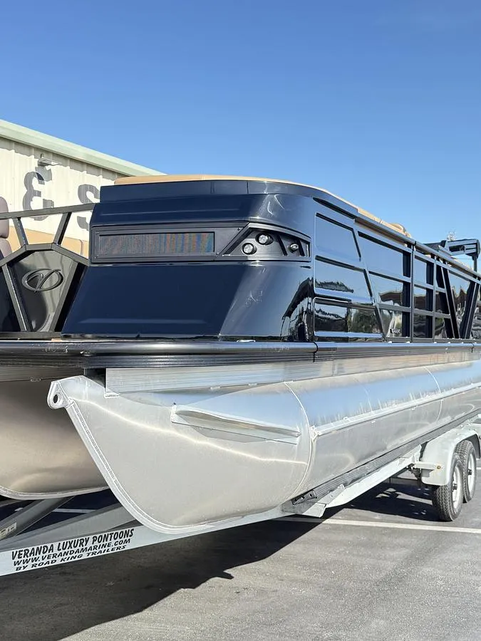 The Image of Veranda VX22RC Premium Pontoon/Tritoon 2026 - 0