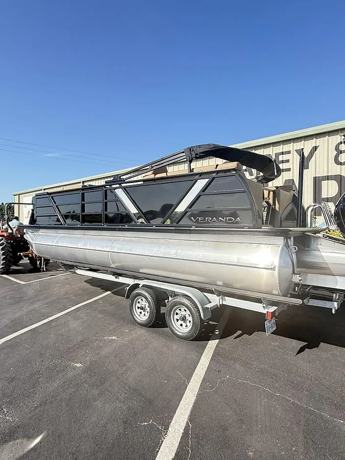 Slide: The Image of Veranda VX22RC Premium Pontoon/Tritoon 2026 - 5