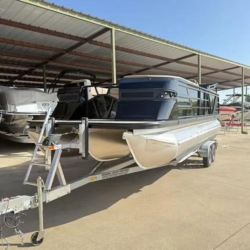 Slide: The Image of Veranda VX22RC Premium Pontoon/Tritoon 2026 - 28