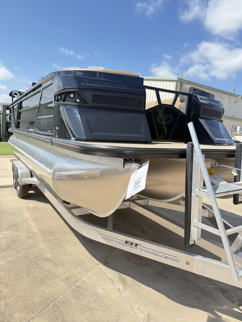 Slide: The Image of Veranda VX22RC Premium Pontoon/Tritoon 2026 - 52