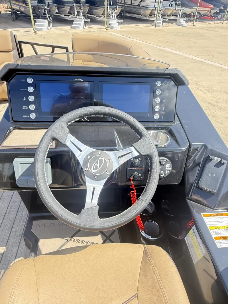 Slide: The Image of Veranda VX22RC Premium Pontoon/Tritoon 2026 - 46