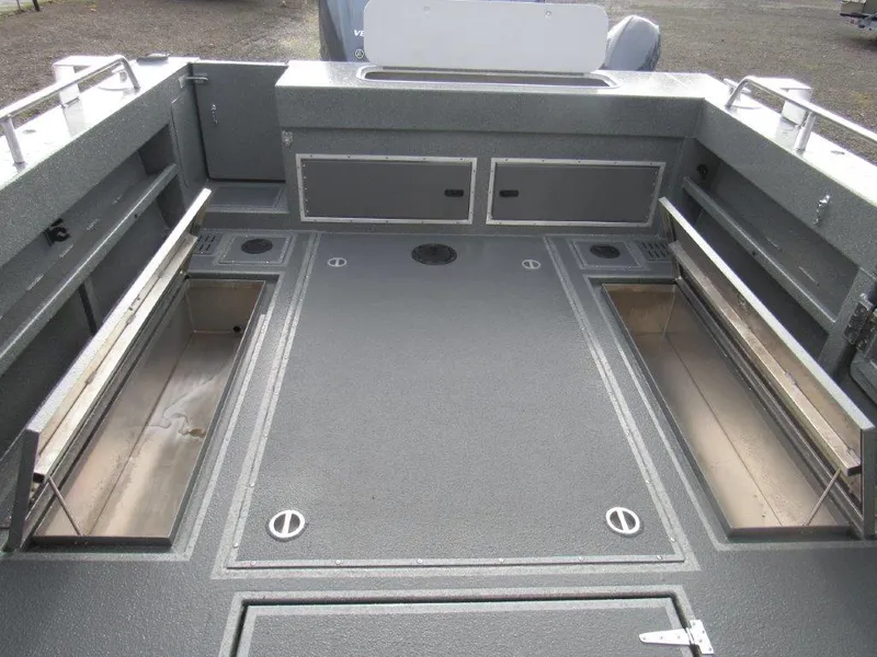 Slide: The Image of North River SEAHAWK OS 3100 SXL 2026 - 10