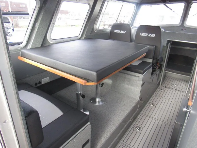 Slide: The Image of North River SEAHAWK OS 3100 SXL 2026 - 21