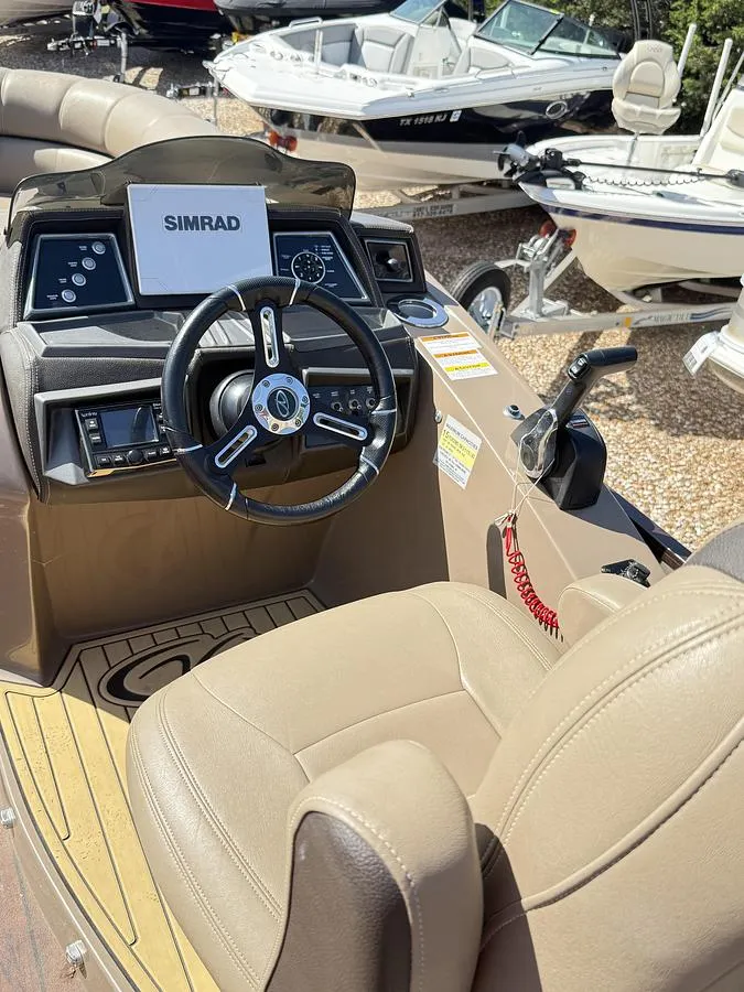 Slide: The Image of Veranda VX25RC Pontoon/Tritoon 2019 - 2