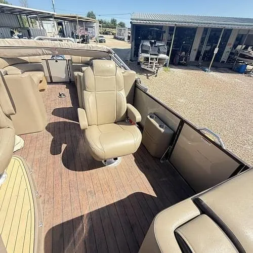 Slide: The Image of Veranda VX25RC Pontoon/Tritoon 2019 - 17