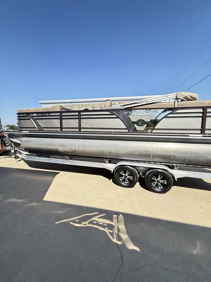 The Image of Veranda VTX25VLC Pontoon/Tritoon 2023 - 0